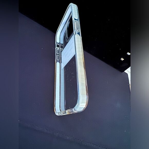 iPhone 15 Pro Max Blanc Space clear impact case with text - Picture 5 of 7